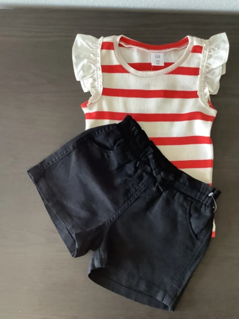 New Girls Old Navy Outfit Black Shorts & Baby Gap Red Striped Top Size 2 Piece